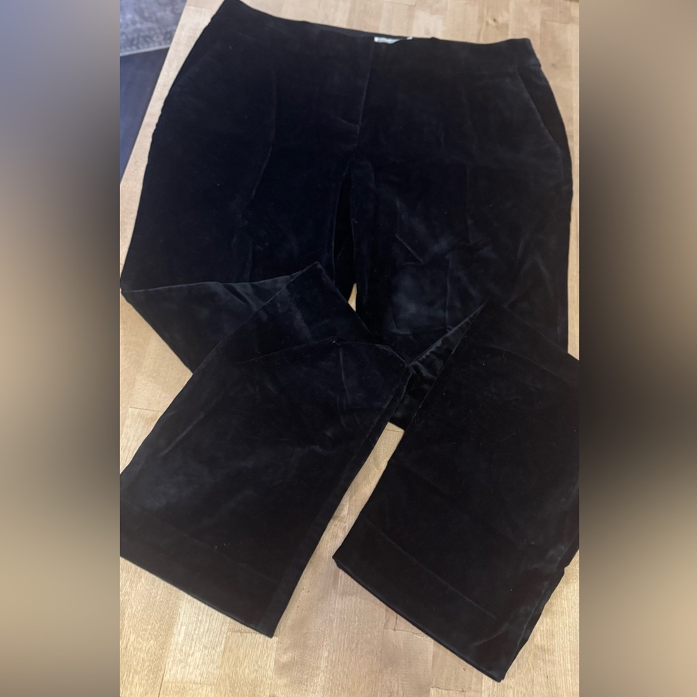 Boden women’s black velvet straight leg pants